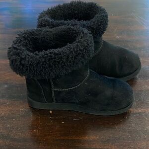 Black Boots not sure what brand still in good shape